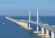 Puede ser el puente más largo y caro del mundo: 55 kilómetros de extensión y hecho con 400.000 toneladas de acero