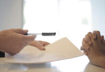 La cara de la permisología carta al director de Carlos Zeppelin