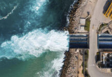 Sacyr y Acciona ponen la mira en el sector de desalación de Chile